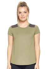 Load image into Gallery viewer, Breeze Performance Tee - Olive
