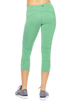 Load image into Gallery viewer, Active Fit Performance Capris - Green
